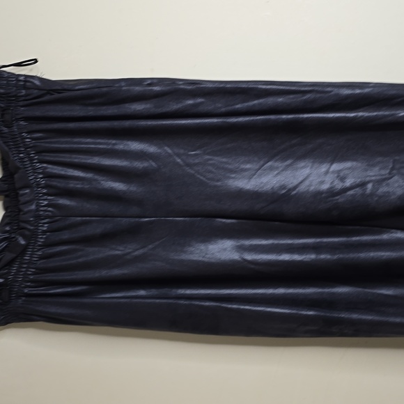 Gianni Bini Luxe Coated Paperbag Waist Joggers  Large - Picture 5 of 8